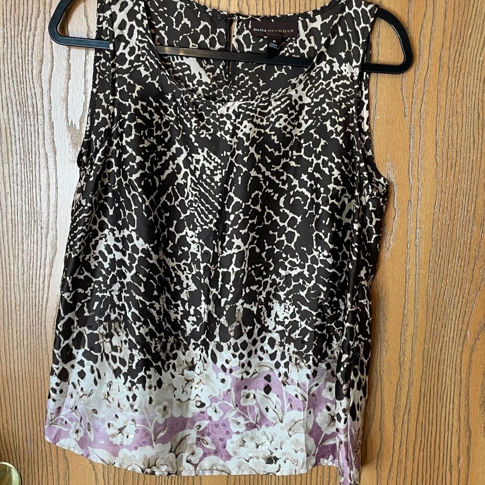DANA BUCHMAN SEMI-SHEER SIZE M TOP SEQUIN ACCENTS SLEEVELESS LEOPARD FLORAL